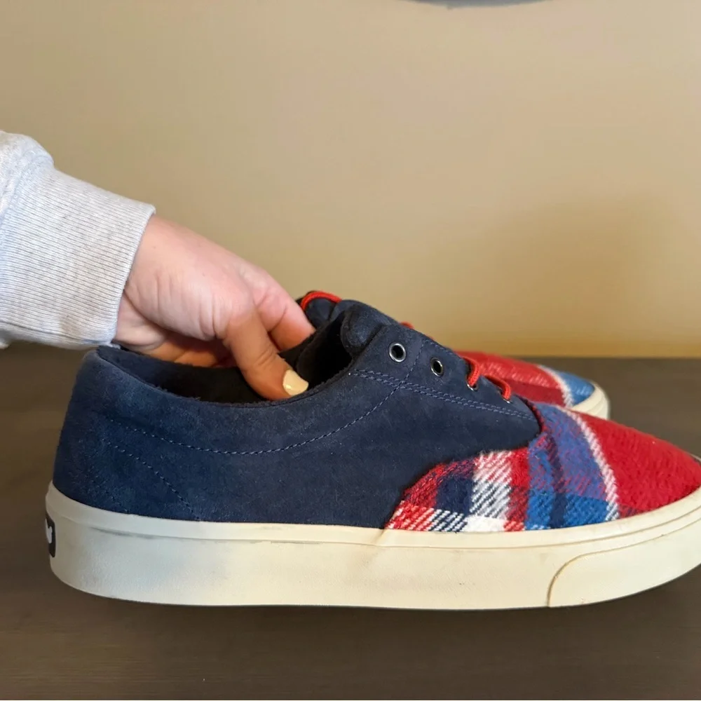 Sebago John Swan Dockside sneakers in blue navy and red plaid.